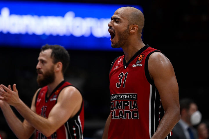 Αρμάνι Μιλάνο – Αναντολού Εφές 75-71: Ατσαλάκωτοι οι Ιταλοί, δίχως νίκη οι Τούρκοι