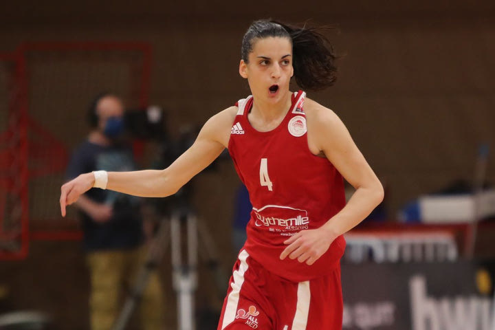 Ολυμπιακός: Τέλος η Σταμολάμπρου, φεύγει και η Σταμάτη