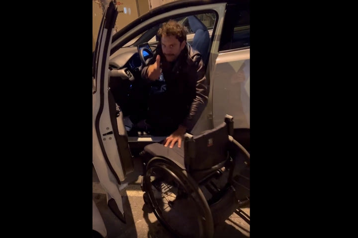Το “κατηγορώ” του Τσαπατάκη: “Άλλη μία φορά που στερούν το δικαίωμα ζωής σε άτομα με διαφορετικό τρόπο κίνησης”
