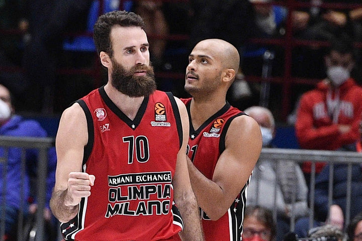 Αρμάνι Μιλάνο – Μπαρτσελόνα 75-70: Μόνοι στην κορυφή οι Ιταλοί
