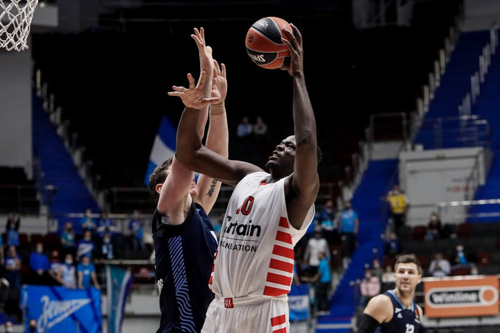 Ζενίτ – Ολυμπιακός 84-78: Το γύρισε με άμυνα, το έχασε από αυτή