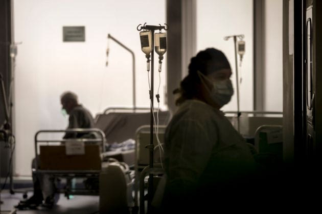 Γιατί ο κορονοϊός θερίζει τα Βαλκάνια περισσότερο από οποιαδήποτε άλλη περιοχή
