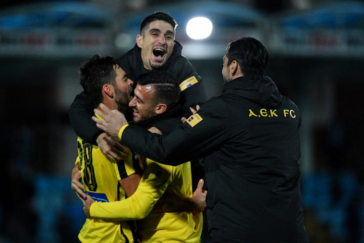 ΑΕΚ: Πρώτη εκτός έδρας νίκη με ανατροπή στη Super League Interwetten μετά από 26 μήνες