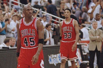 Απίθανο ξέσπασμα του Σκότι Πίπεν εναντίον του Μάικλ Τζόρνταν