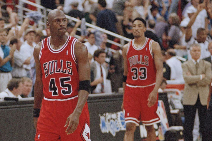 Απίθανο ξέσπασμα του Σκότι Πίπεν εναντίον του Μάικλ Τζόρνταν