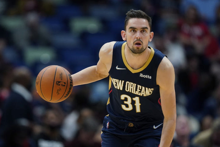 NBA, Σαν Αντόνιο Σπερς: Ο Τόμας Σατοράνσκι μένει ελεύθερος για να επιστρέψει στη Γουάσινγκτον