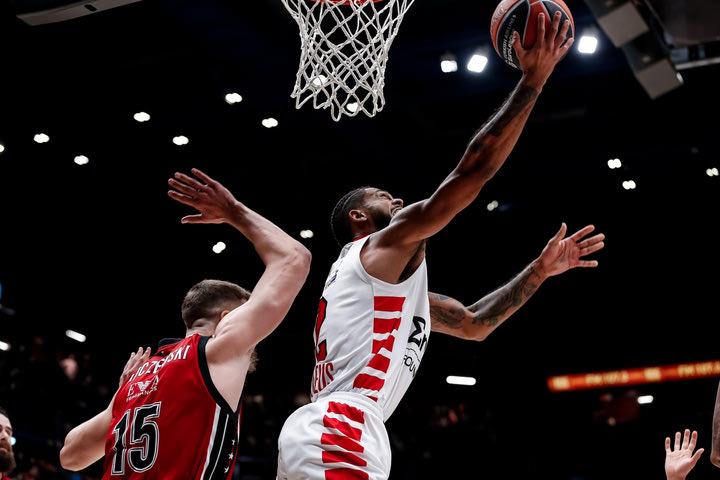 Η βαθμολογία της EuroLeague: Ο Ολυμπιακός έπιασε Αρμάνι και Ζενίτ στο 8-4