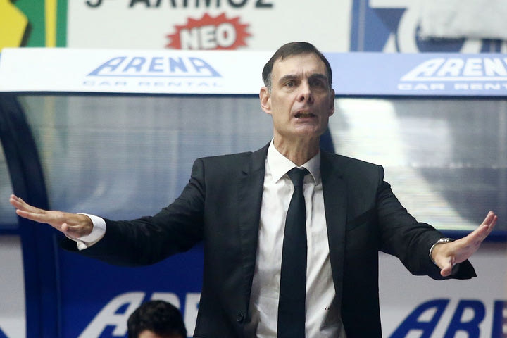 Μπαρτζώκας: “Δεν είναι ανησυχητικό το πρόβλημα του Φαλ”