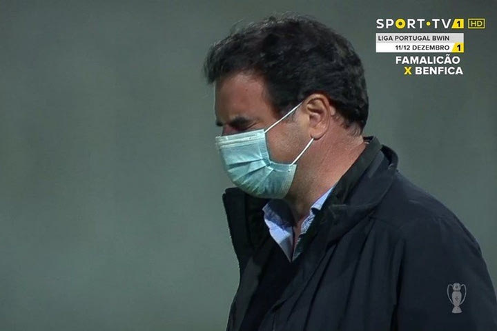 Ο πρόεδρος της Μπελενένσες έβαλε τα κλάματα στο ημίχρονο