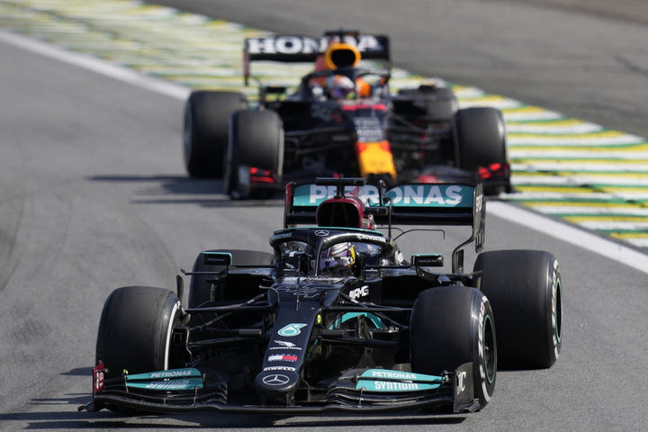 Formula 1, Άμπου Ντάμπι: Πού θα δείτε την απόλυτη μάχη τίτλου μεταξύ Φερστάπεν και Χάμιλτον