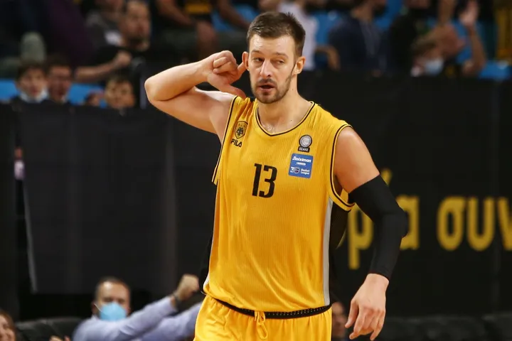 Στέβαν Γέλοβατς: Στη Σερβία αντιπροσωπεία της ΑΕΚ για το τελευταίο αντίο