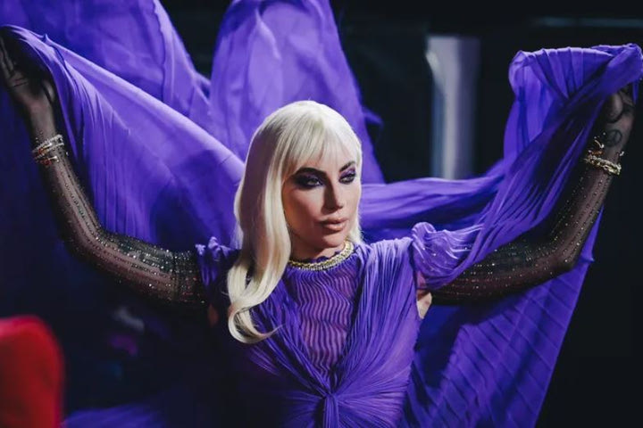 Η εμφάνιση της Lady Gaga στην πρεμιέρα του House of Gucci ήταν δραματικά εντυπωσιακή