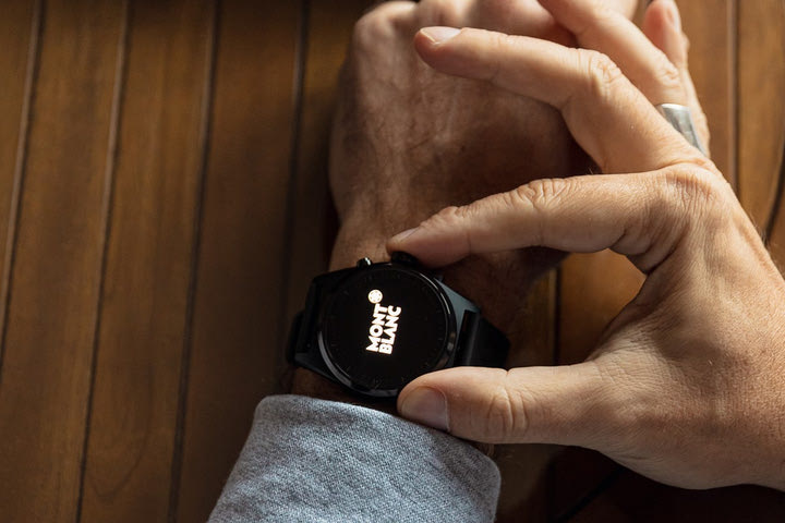 Τα smartwatches της Montblanc αναβάθμισαν τις εξορμήσεις μας στην εκδρομή του SPORT24