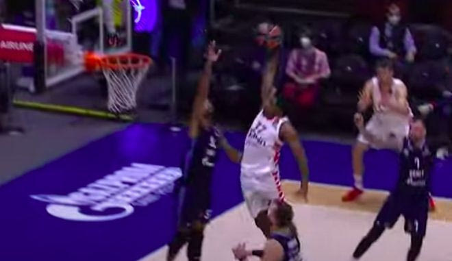 EuroLeague: Με σούπερ καρφώματα από Φαλ και ΜακΚίσικ το Top-10 της 9ης αγωνιστικής