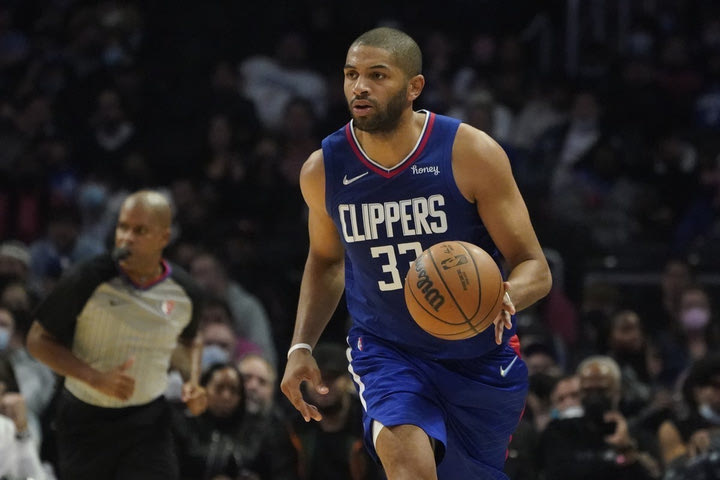 NBA, Κλίπερς: Free agent ο Μπατούμ