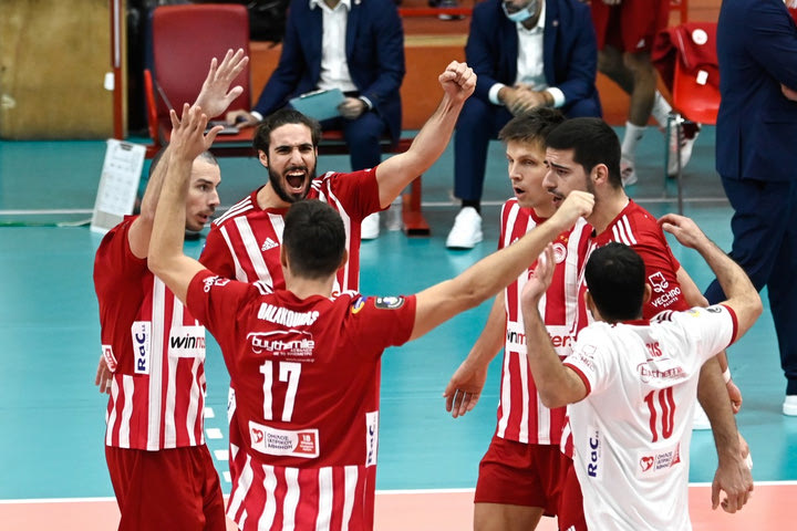 Ολυμπιακός – ΠΑΟΚ 3-2: Τρομερή ανατροπή για τους ερυθρόλευκους που παρέμειναν αήττητοι στο πρωτάθλημα
