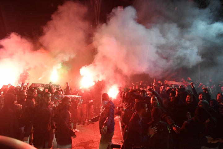 Χαμός στο ΟΑΚΑ: Πάνω από 1.500 οπαδοί του τριφυλλιού αποθέωσαν τους θριαμβευτές του ΣΕΦ, τρέλα για Νέντοβιτς – Παπαπέτρου