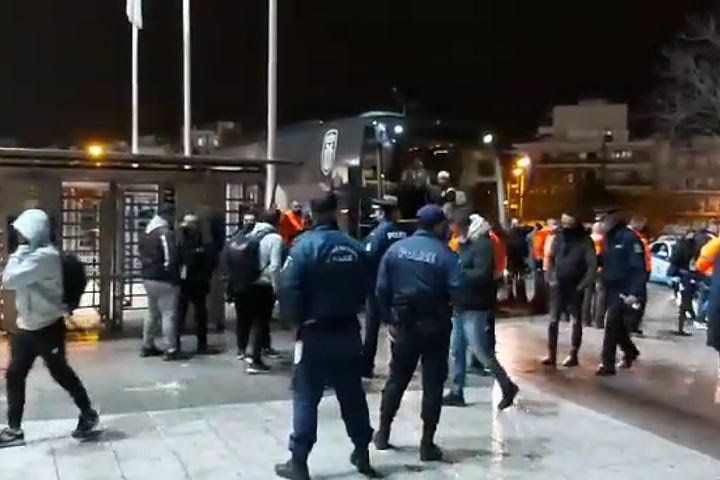 ΠΑΟΚ: Με αποδοκιμασίες αποχώρησε από την Τούμπα το πούλμαν του Δικεφάλου