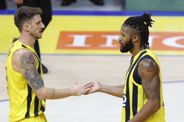 Φενέρμπαχτσε – Μπαχτσεσεχίρ 84-73: ‘Εκανε το καθήκον της με πλουραλισμό στην επίθεση