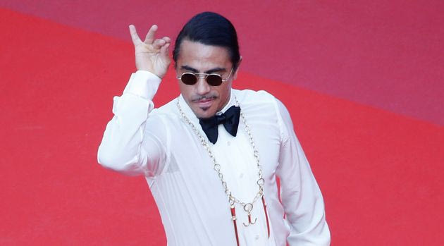 Λονδίνο: Το εστιατόριο του Salt Bae με τις μπριζόλες των 1.450 λιρών θέλει σεφ με 12 λίρες την ώρα