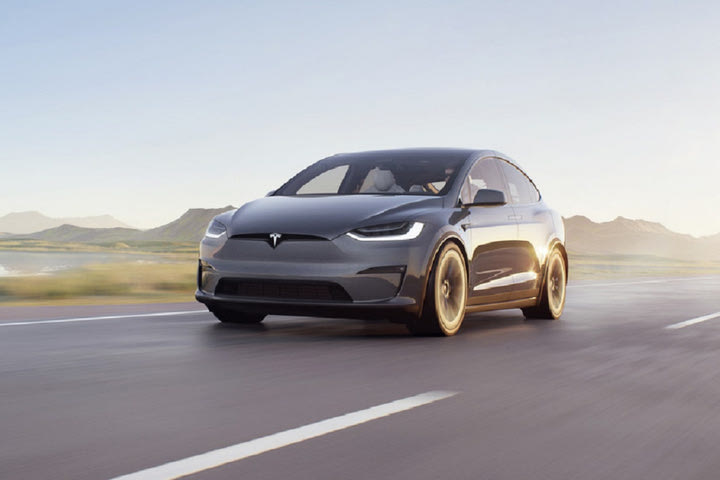 Tesla Model X Plaid: Πόσο κοστίζει στην Ελλάδα το ταχύτερο SUV του κόσμου