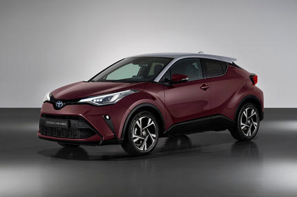 To Toyota C-HR ανανεώνεται στα σημεία για το 2022