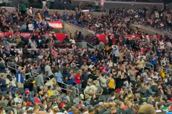 Στο… πόδι το Staples Center, standing ovation για τον Στεφ Κάρι