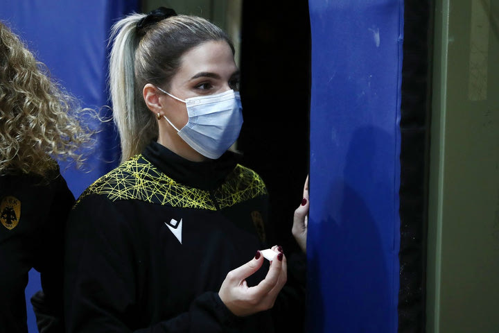 ΑΕΚ – Ολυμπιακός: Καθυστέρησε η έναρξη του αγώνα λόγω rapid test