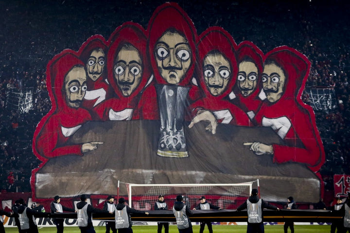 Τρομερό video του Casa de Papel με Πειραιά, Ολυμπιακό και Καραϊσκάκη: “Γι’ αυτούς που δεν τα παρατούν”