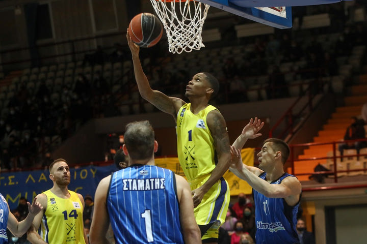 Λαύριο – Ηρακλής 87-71: Ο Air Κάρτερ απογείωσε ξανά την ομάδα του