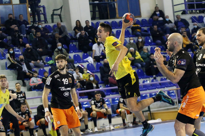 ΑΕΚ – Καντέτεν 28-31: Δεν άντεξε στο τέλος η Ένωση
