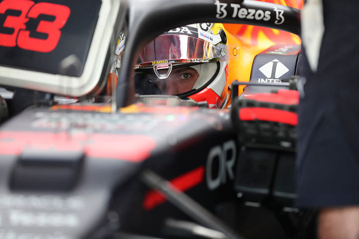 Formula 1 – Άμπου Ντάμπι: Με τον πρώτο χρόνο ξεκίνησε ο Φερστάπεν, με μπελάδες η Mercedes