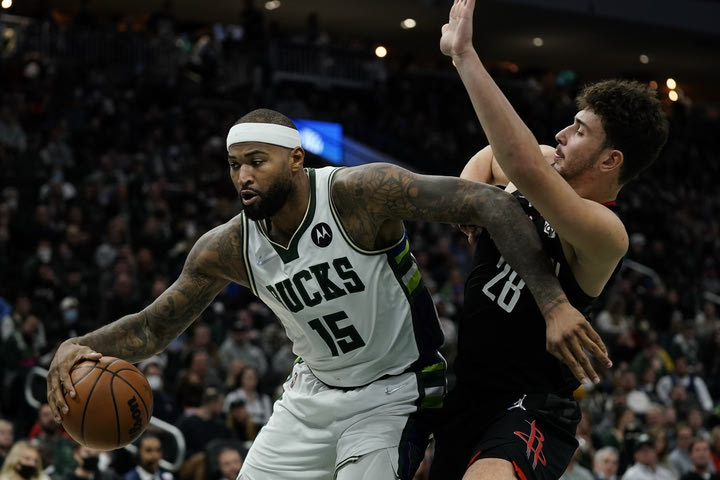 NBA: Χόλιντεϊ και Μίντλετον “καθάρισαν” για τους – χωρίς Γιάννη Αντετοκούνμπο – Μπακς, 126-106 τους Ρόκετς