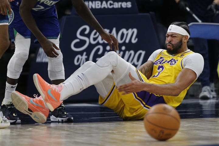 NBA: Σοβαρό πλήγμα για τους Λέικερς, εκτός για τουλάχιστον τέσσερις εβδομάδες ο Ντέιβις