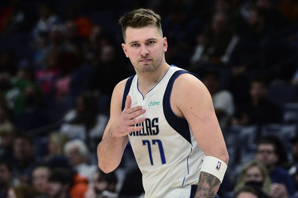 NBA: Οι Μάβερικς λύγισαν με 26αρα Ντόντσιτς με 99-82 τους Γουόριορς στην βραδιά του Νοβίτσκι