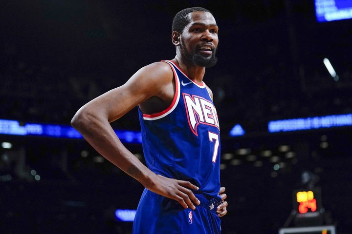 NBA: Οι Σίξερς σκέφτονται να κάνουν κίνηση για Ντουράντ