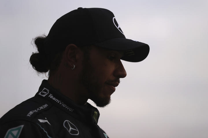 Formula 1: Χάμιλτον και Mercedes παραμένουν σε θολό τοπίο για το 2022