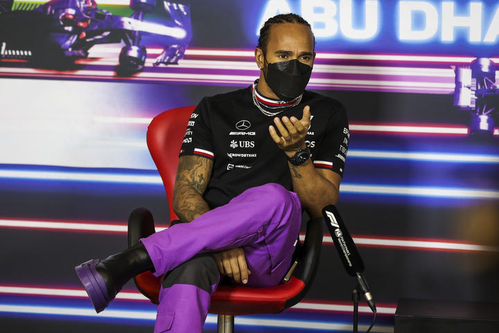 Formula 1 – Άμπου Ντάμπι: Ο Χάμιλτον δεν σπαταλά ενέργεια να σκέφτεται πιθανές συγκρούσεις