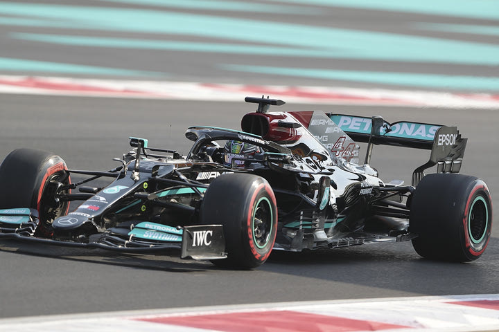 Formula 1 – Άμπου Ντάμπι: Ξανά ταχύτερος ο Χάμιλτον στις τρίτες ελεύθερες δοκιμές
