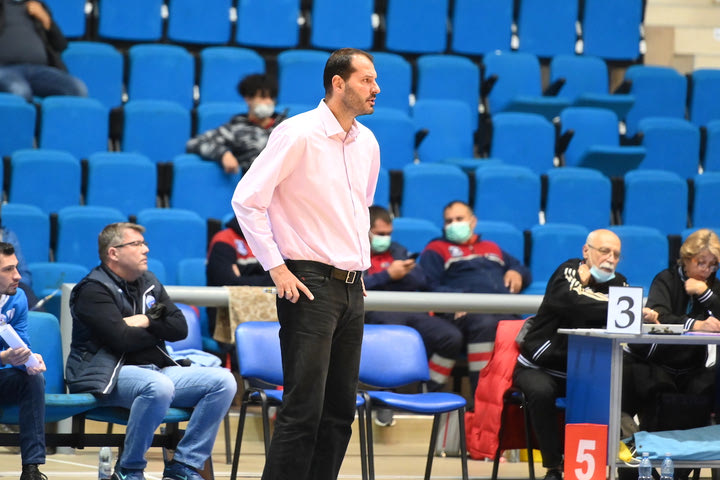 Κύπρος: Ο Μιχάλης Κακιούζης συνεχίζει στον Κεραυνό Στροβόλου