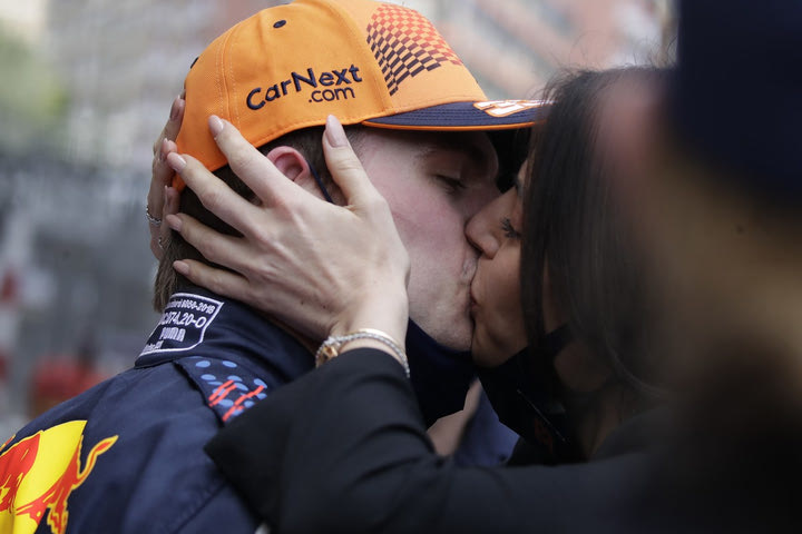Formula 1, Άμπου Ντάμπι: Η συγκίνηση της συντρόφου του Φερστάπεν για το πρωτάθλημα του Ολλανδού