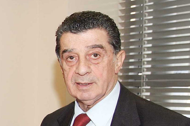 Πέθανε ο Άγις Κυνηγόπουλος, ο άνθρωπος που άνοιξε τον δρόμο για να πάρει ελληνικό διαβατήριο ο Νίκος Γκάλης