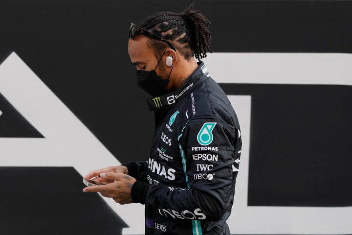 Ο πικραμένος Λιούις Χάμιλτον έκανε unfollow τη Formula 1 στο Instagram