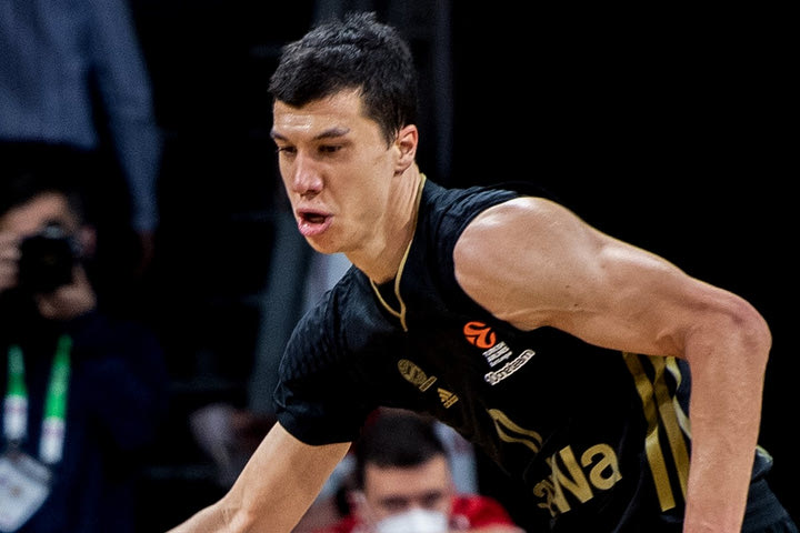Μπαρτσελόνα – Μπάγερν 101-102: Σπουδαίο διπλό δια χειρός Λούτσιτς για τους Βαυαρούς, παγωμάρα για τον Μέτου στην πλευρά των μπλαουγκράνα