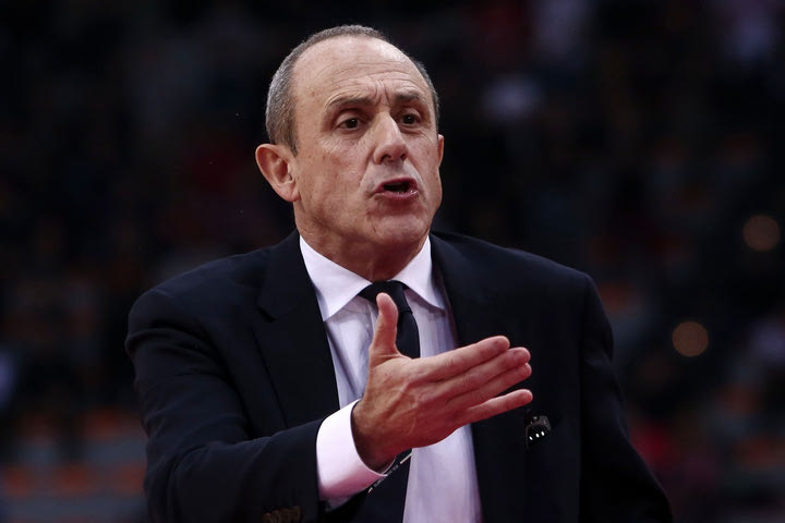EuroLeague: Ο Μεσίνα σκέφτεται σοβαρά το ενδεχόμενο να παραιτηθεί από την Αρμάνι