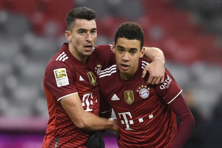 Bundesliga: Ανατροπή για Μπάγερν, απώλεια της Ντόρτμουντ κόντρα στην Μπόχουμ