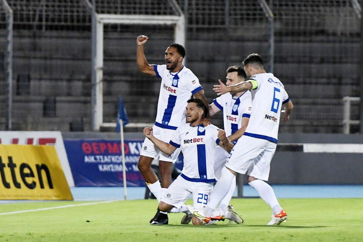 Super League: Οι 12 από τις 14 ομάδες έχουν ανακοινώσει κρούσματα