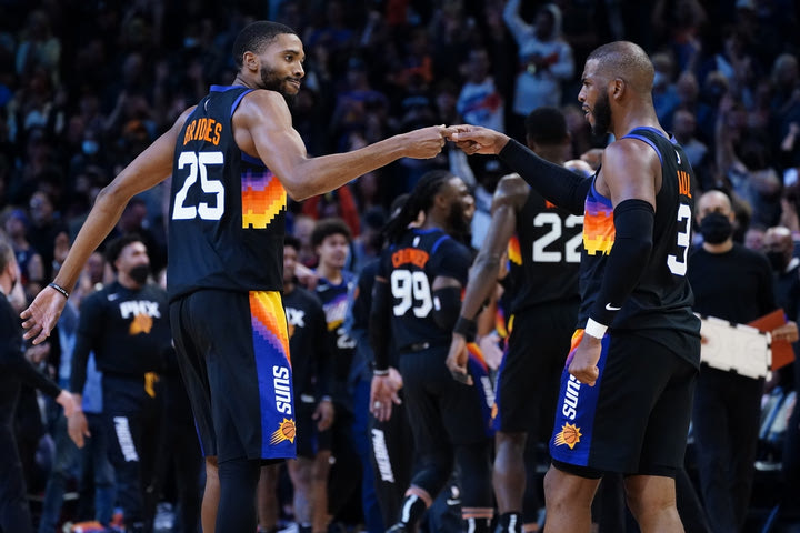 Σανς – Γουόριορς 104-96: Το Φοίνιξ άντεξε και έβαλε φρένο στο Γκόλντεν Στέιτ και τους έπιασε στην κορυφή