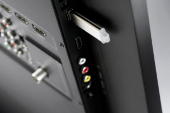 Πώς να “γράψω” σειρές και ταινίες στη smart TV μου;