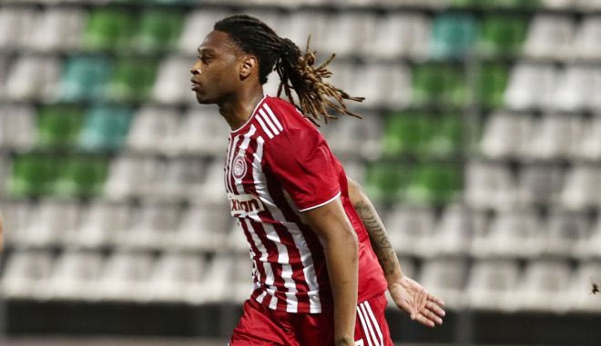 Ο Σεμέδο με κεφαλιά μείωσε σε 2-1 στο Λεβαδειακός – Ολυμπιακός